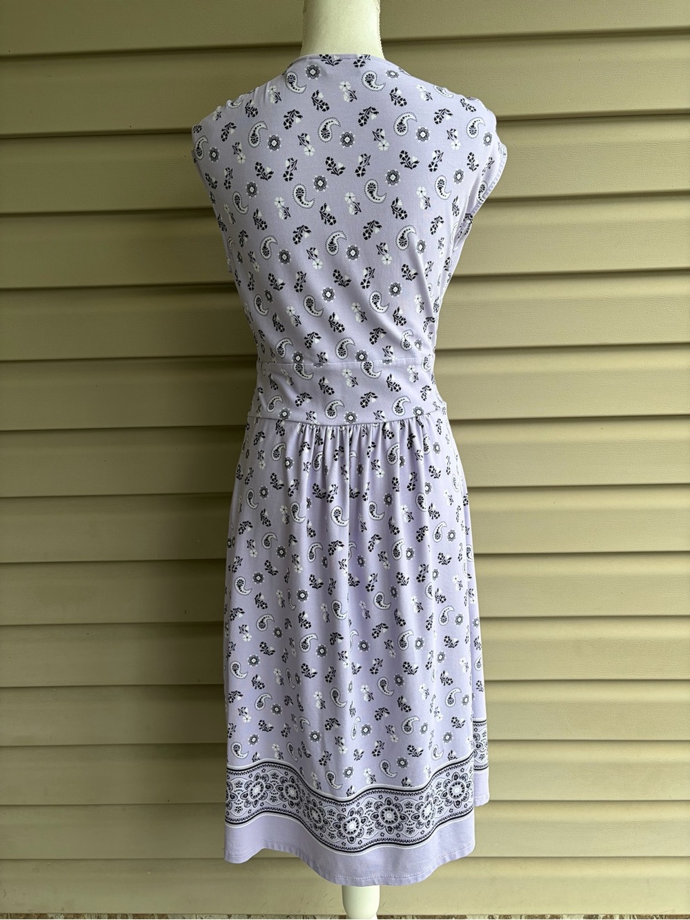 •Lands’ End• Purple Bandana Surplice Faux Wrap Dress - Size Medium (10-12) - Picture 5 of 8